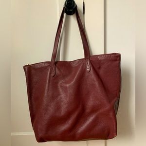 Cuyana Classic Zippered Tote, Pebbled Leather- Burgundy